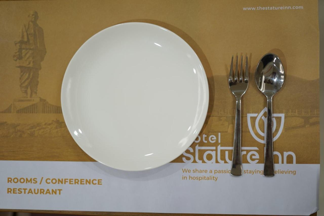 Hotel Stature Inn Kevadia Dış mekan fotoğraf