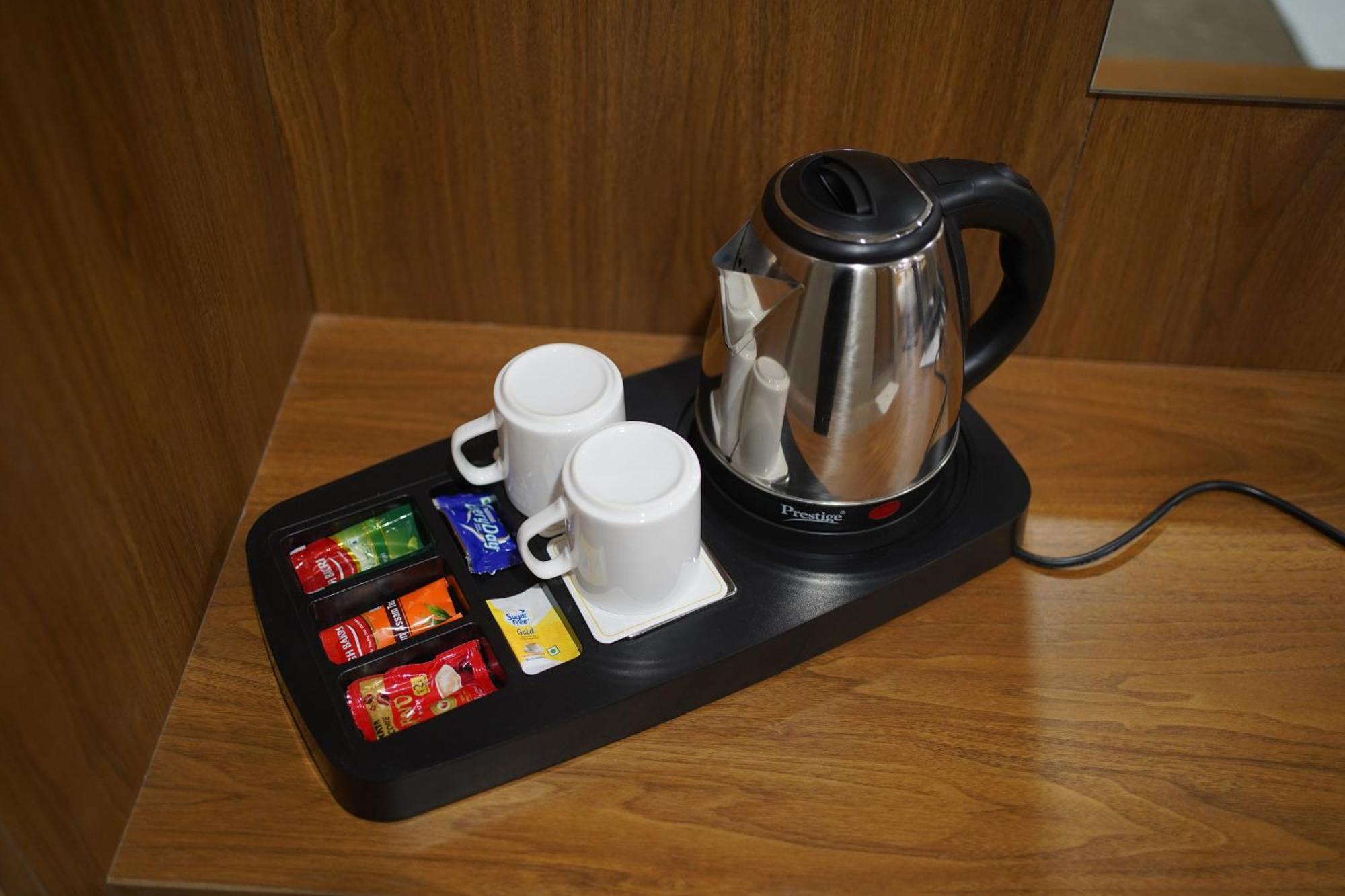 Hotel Stature Inn Kevadia Dış mekan fotoğraf
