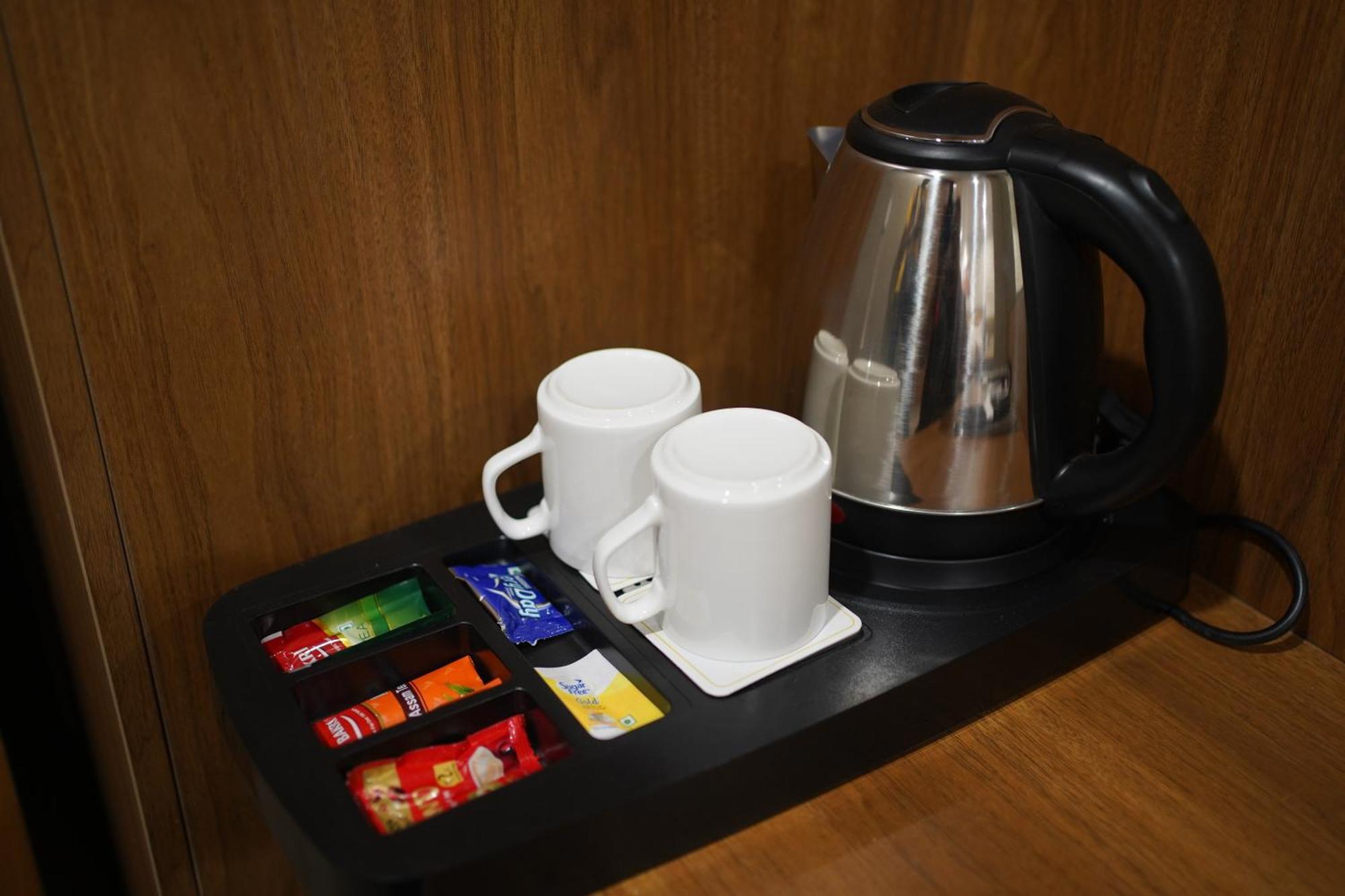 Hotel Stature Inn Kevadia Dış mekan fotoğraf