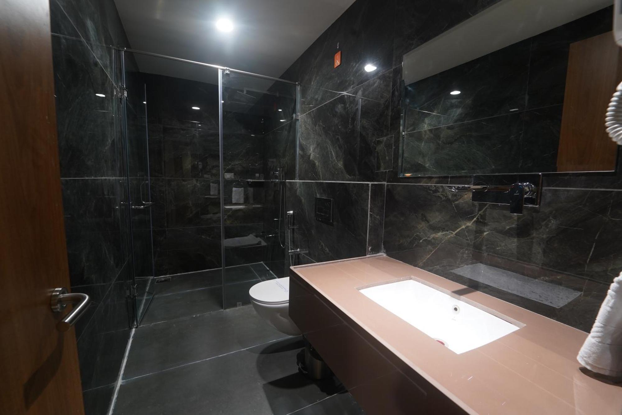 Hotel Stature Inn Kevadia Dış mekan fotoğraf