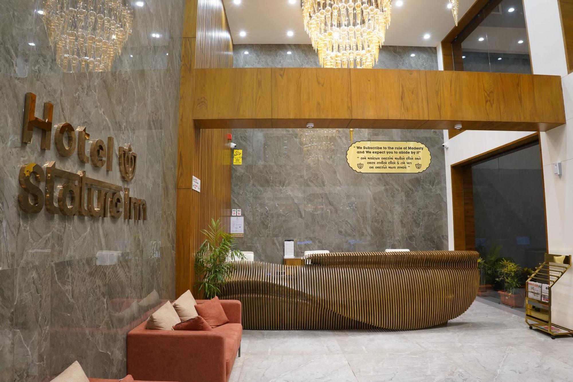 Hotel Stature Inn Kevadia Dış mekan fotoğraf