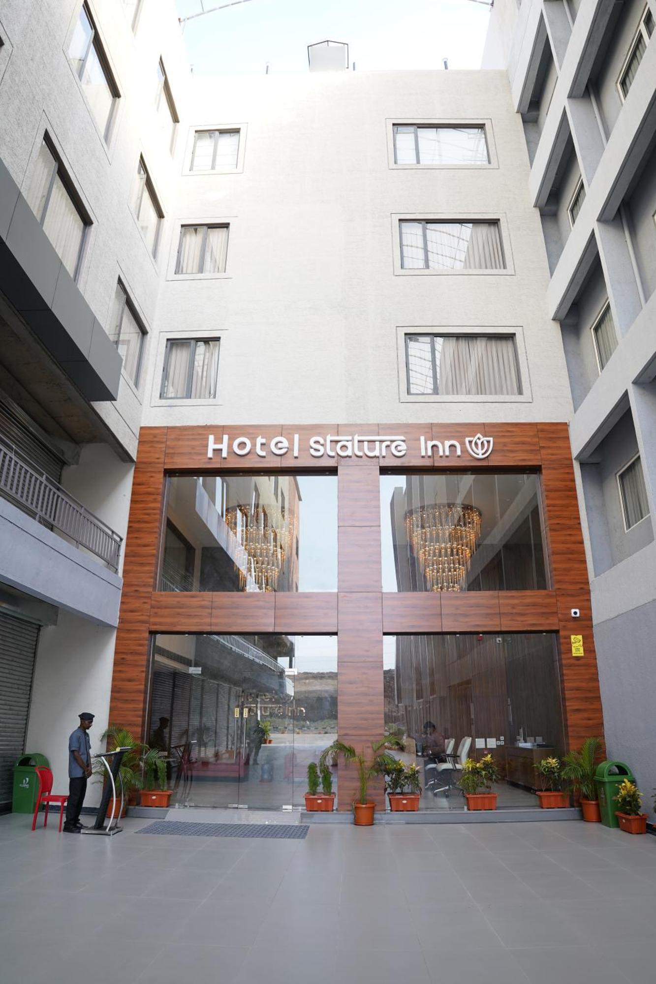 Hotel Stature Inn Kevadia Dış mekan fotoğraf
